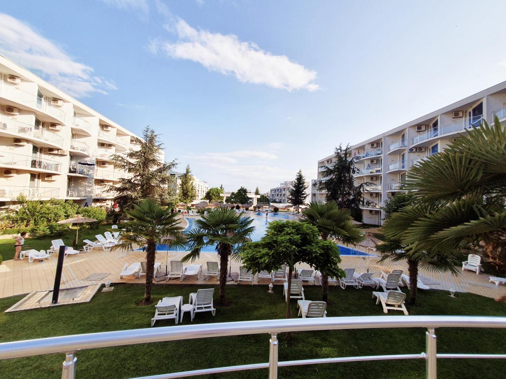 Elena'S Lux Aparthotel - Town & Sea View - Atlantis Spa Sarafovo Exterior foto