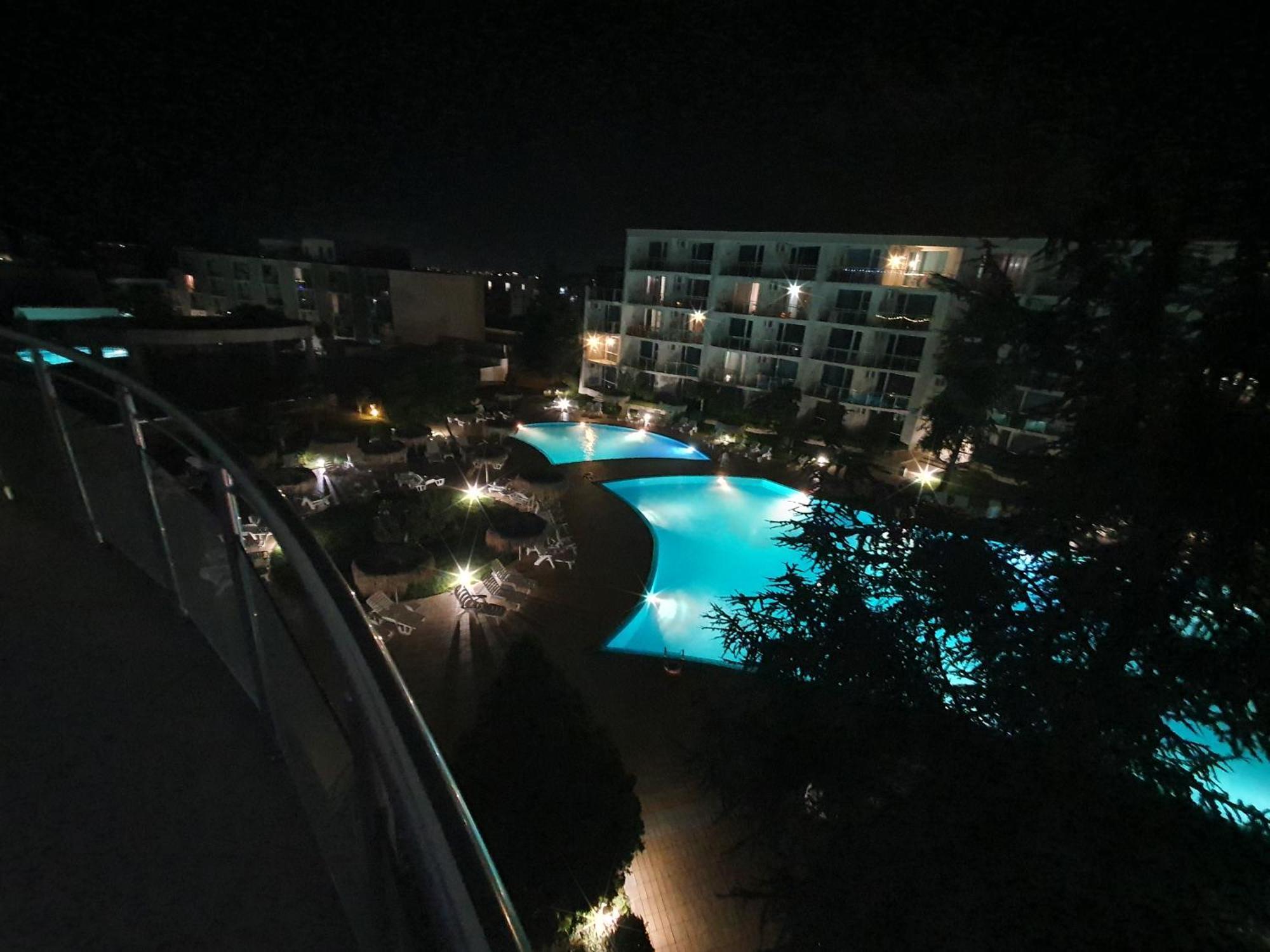 Elena'S Lux Aparthotel - Town & Sea View - Atlantis Spa Sarafovo Exterior foto