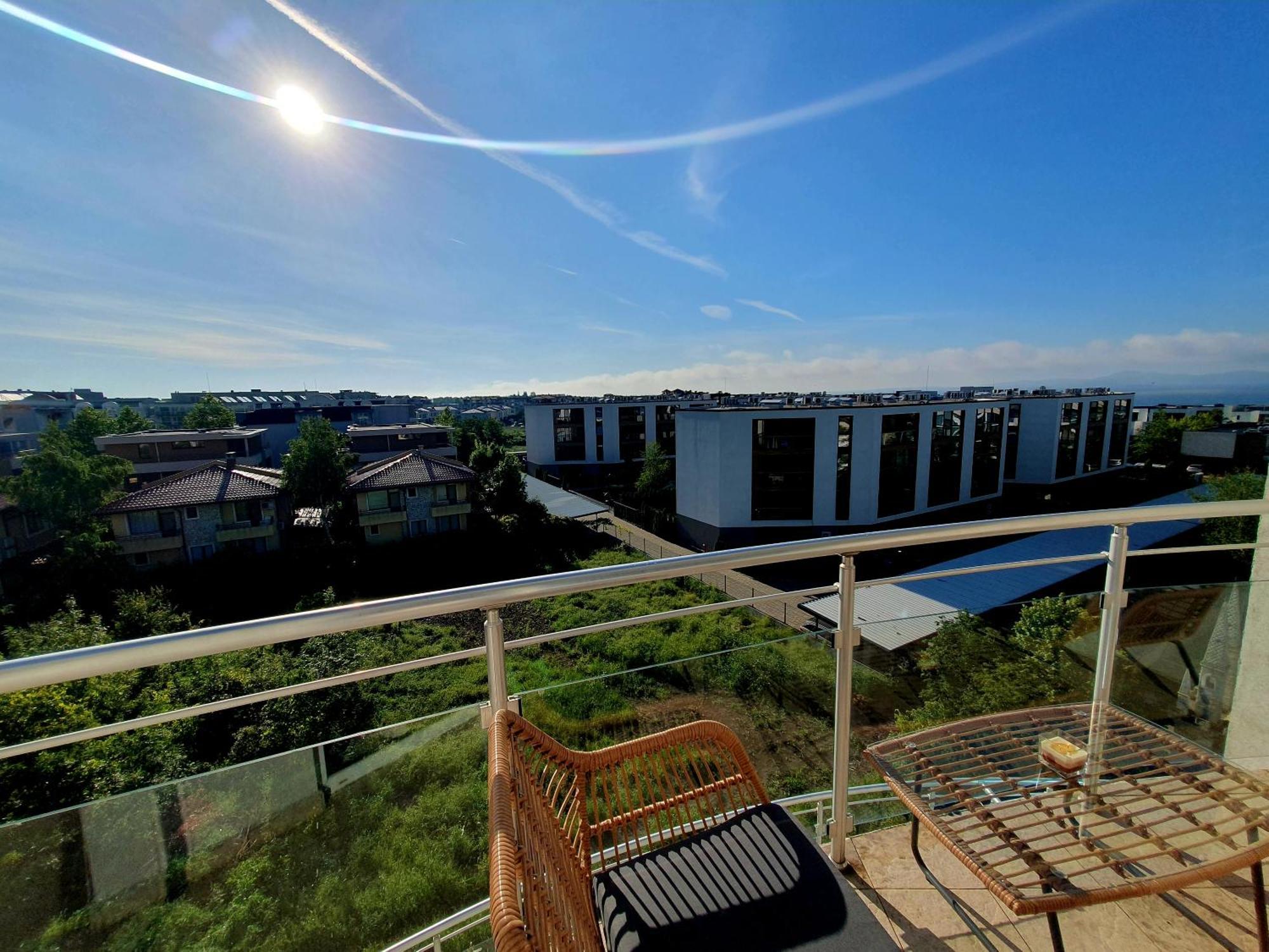 Elena'S Lux Aparthotel - Town & Sea View - Atlantis Spa Sarafovo Exterior foto